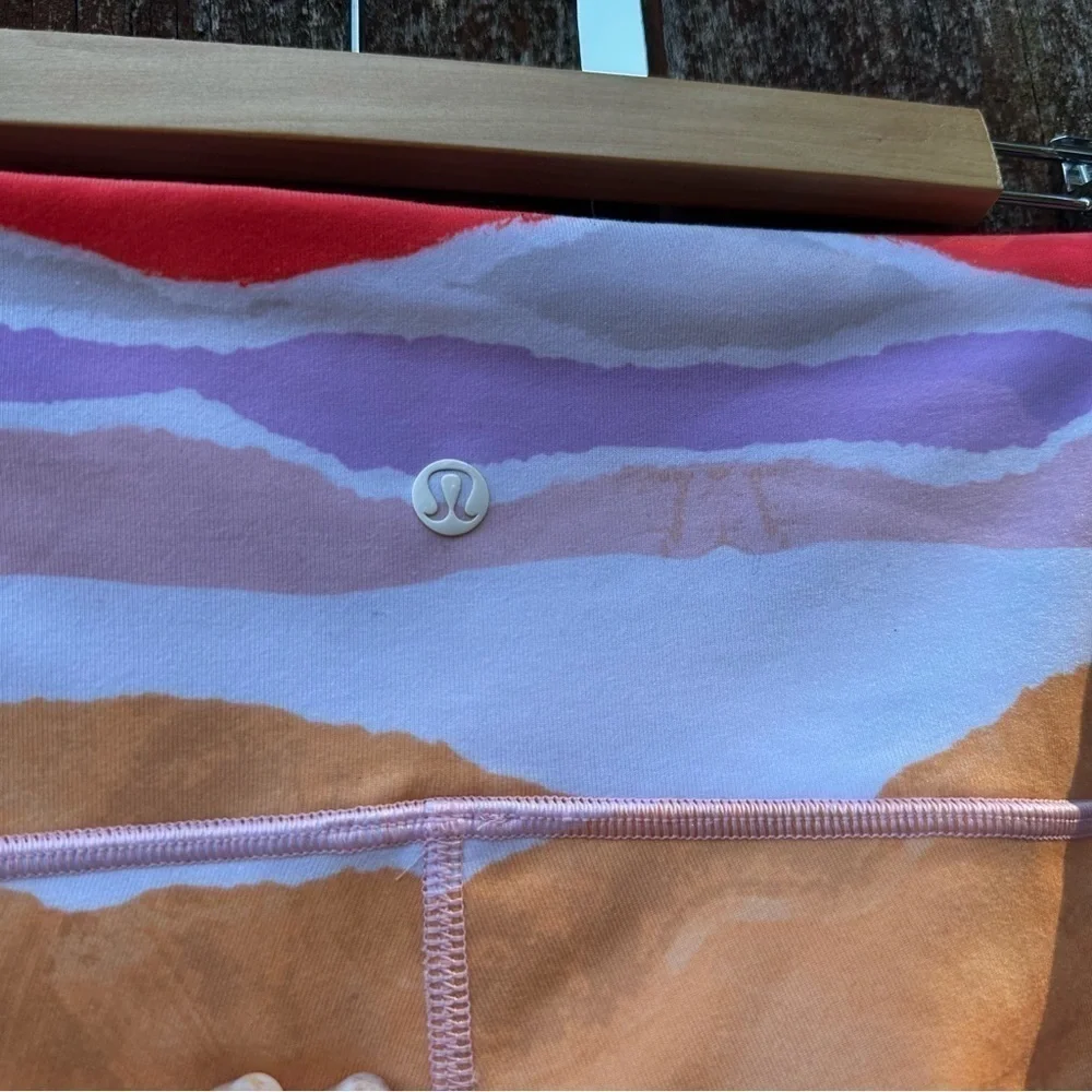 Lululemon True Self Cropped Leggings Bleacher Stripe White Iris Flower Size 10 - Picture 6 of 11